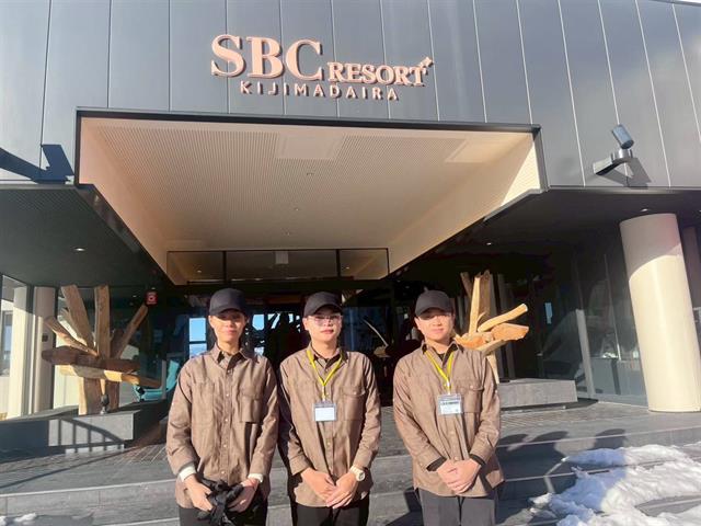 ผู้บริหารและนิสิตโครงการสหกิจศึกษาต่างประเทศ คณะศิลปศาสตร์ เข้าพบอธิการบดีเพื่อรายงานผลการดำเนินงาน ประจำปีการศึกษา 2569