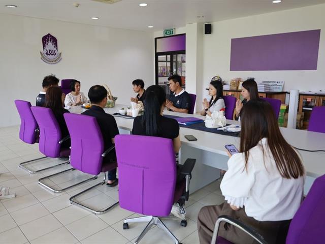 บุคลากรวิทยาเขตเชียงรายร่วมจัดพิธีสระเกล้าดำหัวผู้อำนวยการอย่างพร้อมเพรียง