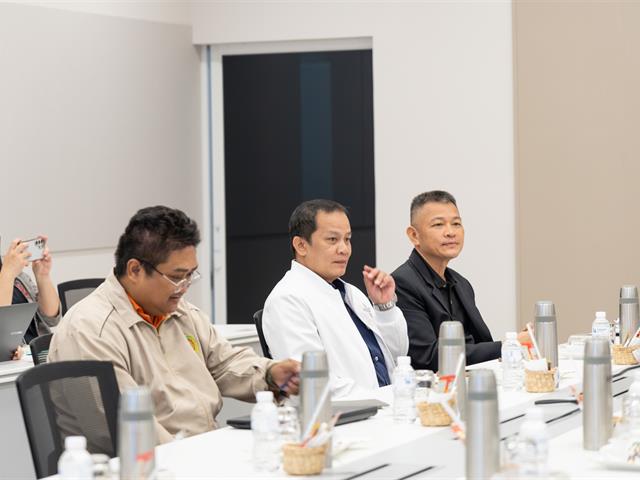 มหาวิทยาลัยพะเยา ต้อนรับคณะศึกษาดูงานจากมหาวิทยาลัยราชภัฏชัยภูมิ จัดอบรมเชิงปฏิบัติการวิเคราะห์ข้อมูล SROI และ SDG หนุนขับเคลื่อนเศรษฐกิจสร้างสรรค์