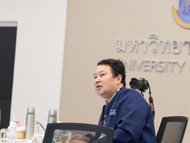 มหาวิทยาลัยพะเยา ต้อนรับคณะศึกษาดูงานจากมหาวิทยาลัยราชภัฏชัยภูมิ จัดอบรมเชิงปฏิบัติการวิเคราะห์ข้อมูล SROI และ SDG หนุนขับเคลื่อนเศรษฐกิจสร้างสรรค์