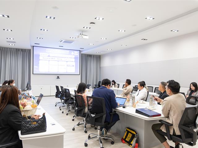 มหาวิทยาลัยพะเยา ต้อนรับคณะศึกษาดูงานจากมหาวิทยาลัยราชภัฏชัยภูมิ จัดอบรมเชิงปฏิบัติการวิเคราะห์ข้อมูล SROI และ SDG หนุนขับเคลื่อนเศรษฐกิจสร้างสรรค์