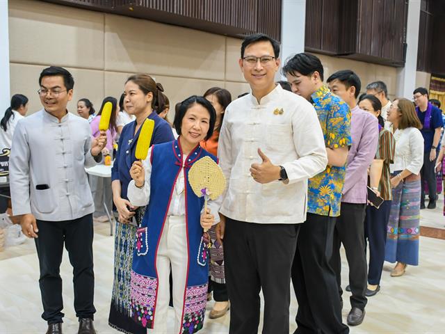 วิทยาลัยการศึกษา เข้าร่วมพิธีสระเกล้าดำหัวอธิการบดีและผู้อาวุโส เนื่องในเทศกาลสงกรานต์มหาวิทยาลัยพะเยา ประจำปี ๒๕๖๙