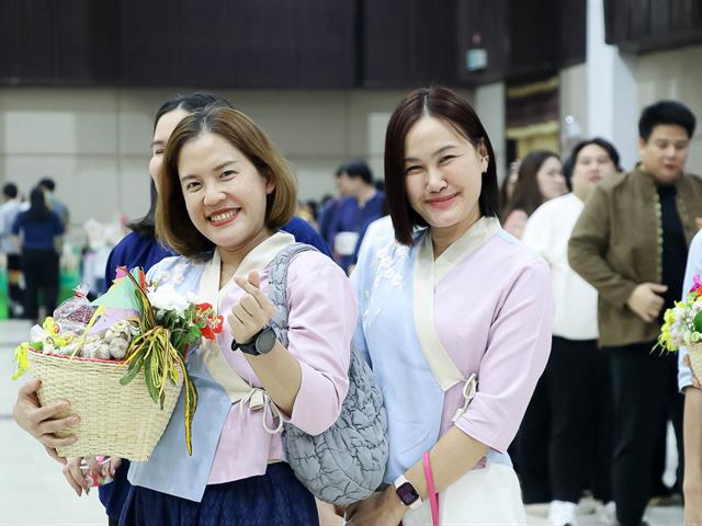 คณะรัฐศาสตร์และสังคมศาสตร์ 