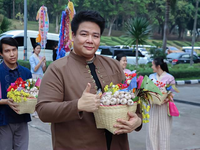 คณะรัฐศาสตร์และสังคมศาสตร์ 