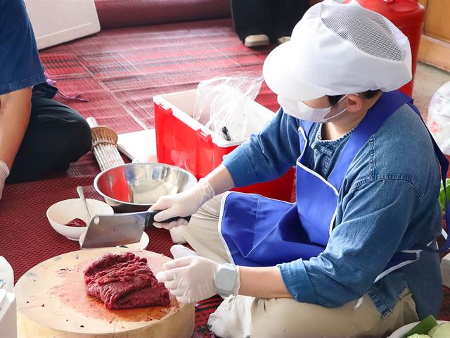 คณะรัฐศาสตร์และสังคมศาสตร์ 