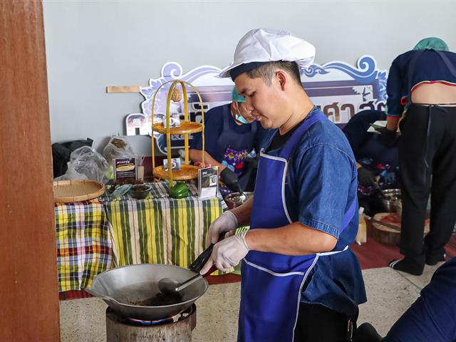 คณะรัฐศาสตร์และสังคมศาสตร์ 