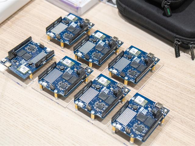 Arduino UNO Q 