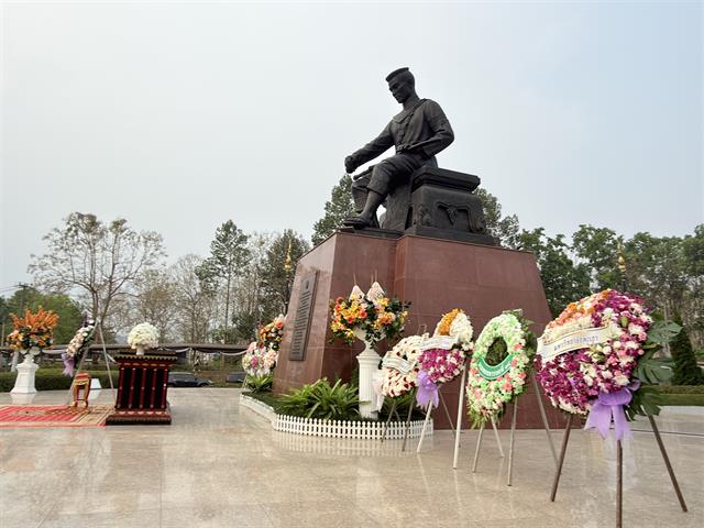 คณะรัฐศาสตร์และสังคมศาสตร์ 