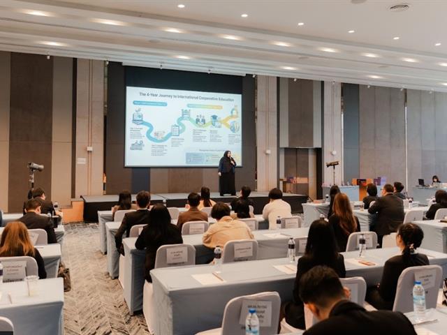 คณะศิลปศาสตร์ มหาวิทยาลัยพะเยา คว้ารางวัลรองชนะเลิศอันดับ 1 ระดับเหรียญทอง ด้านสหกิจศึกษาและการศึกษาเชิงบูรณาการกับการทำงาน (CWIE) ระดับเครือข่ายภาคเหนือตอนบน ประจำปี 2569