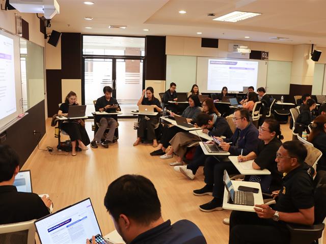 คณะรัฐศาสตร์และสังคมศาสตร์ 