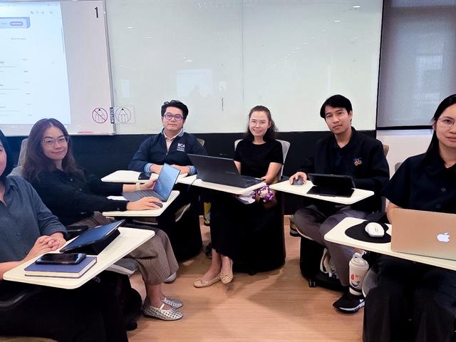 คณะรัฐศาสตร์และสังคมศาสตร์ 