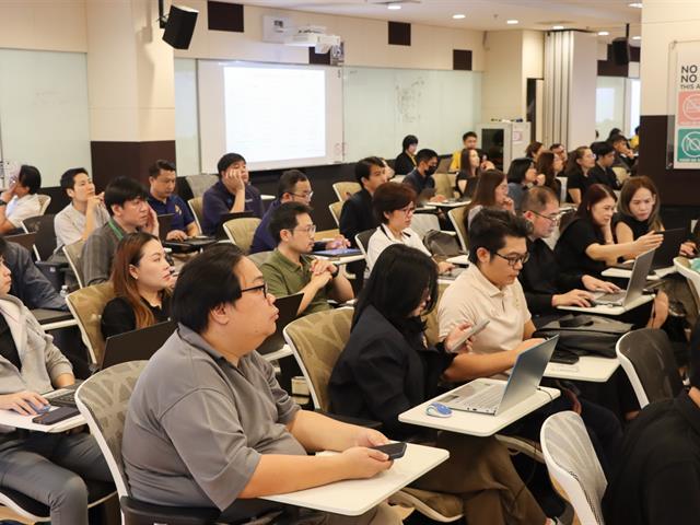 คณะรัฐศาสตร์และสังคมศาสตร์ 