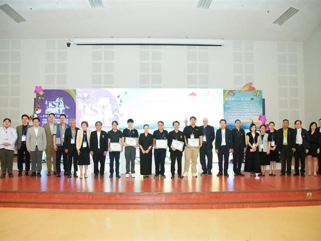 คณะศิลปศาสตร์เข้าร่วมจัดบูธนิทรรศการในงานประชุมวิชาการ อนุกรมวิธานและซิสเทมาติคส์ ในประเทศไทย ครั้งที่ 14 (TST14) จัดโดยคณะวิทยาศาสตร์ มหาวิทยาลัยพะเยา