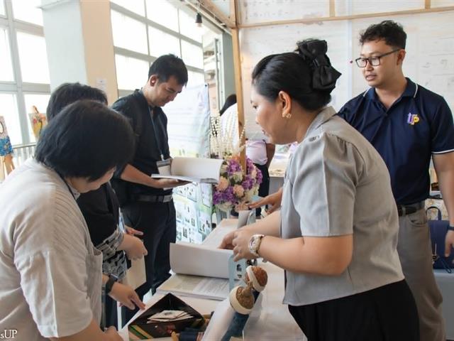 คณะศิลปศาสตร์เข้าร่วมจัดบูธนิทรรศการในงานประชุมวิชาการ อนุกรมวิธานและซิสเทมาติคส์ ในประเทศไทย ครั้งที่ 14 (TST14) จัดโดยคณะวิทยาศาสตร์ มหาวิทยาลัยพะเยา