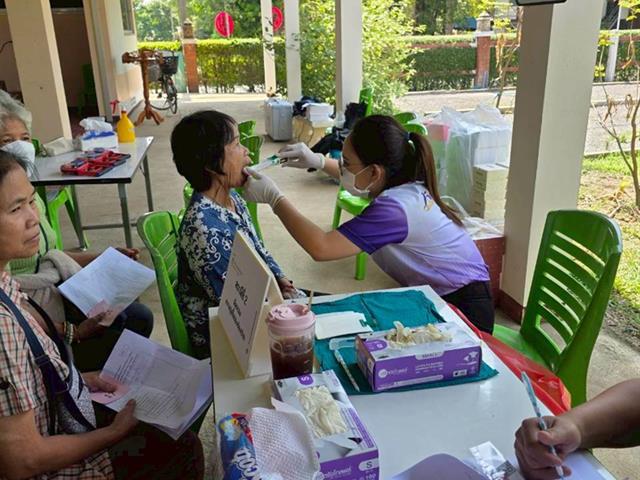 คณะทันตแพทยศาสตร์ มหาวิทยาลัยพะเยา ลงพื้นที่เชิงรุก ยกระดับการดูแลสุขภาพช่องปากผู้สูงอายุด้วยโภชนบำบัดแม่นยำ ณ ตำบลแม่ใส