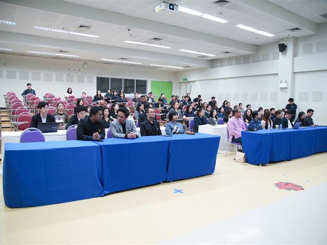 คณะรัฐศาสตร์และสังคมศาสตร์ 