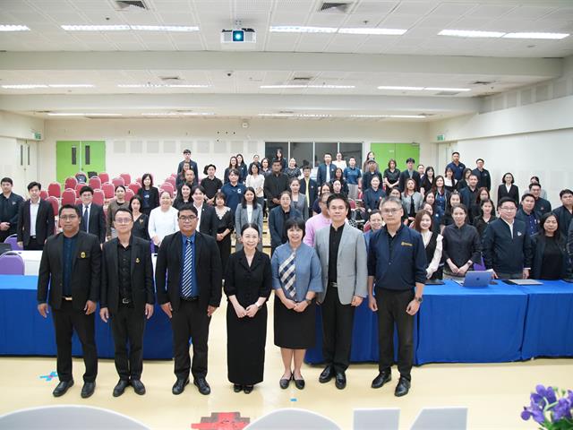 คณะรัฐศาสตร์และสังคมศาสตร์ 