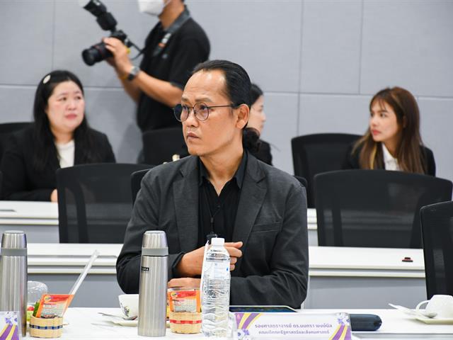 School of Education Conducts Curriculum Revision Aligning with TQF Standards