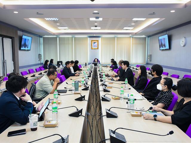 School of Education Conducts Curriculum Revision Aligning with TQF Standards