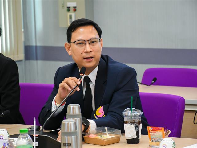 School of Education Conducts Curriculum Revision Aligning with TQF Standards