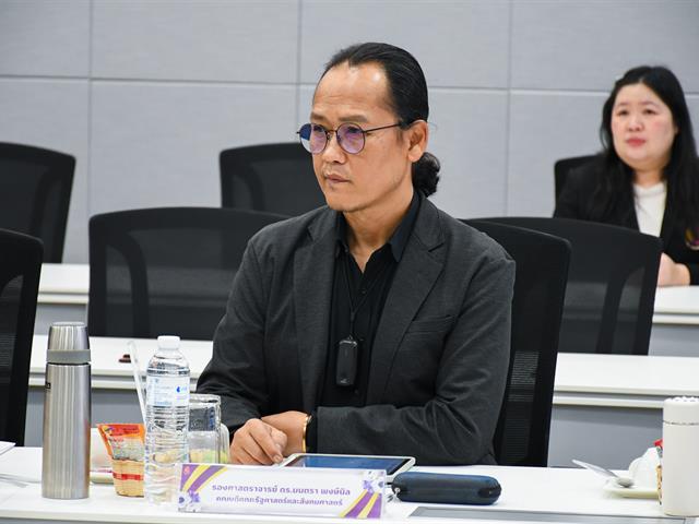 School of Education Conducts Curriculum Revision Aligning with TQF Standards