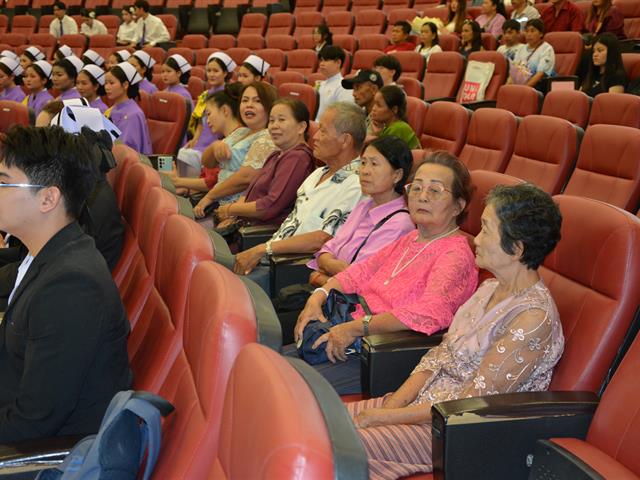 พิธีมอบใบประกาศนียบัตร หลักสูตรประกาศนียบัตรผู้ช่วยพยาบาล ปีการศึกษา 2568