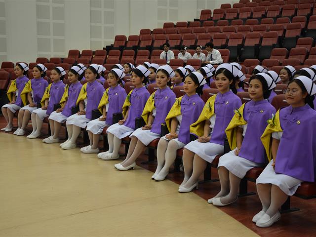 พิธีมอบใบประกาศนียบัตร หลักสูตรประกาศนียบัตรผู้ช่วยพยาบาล ปีการศึกษา 2568
