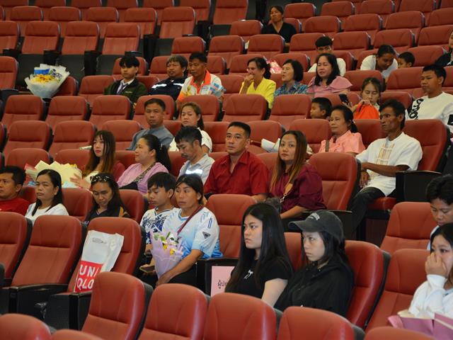พิธีมอบใบประกาศนียบัตร หลักสูตรประกาศนียบัตรผู้ช่วยพยาบาล ปีการศึกษา 2568