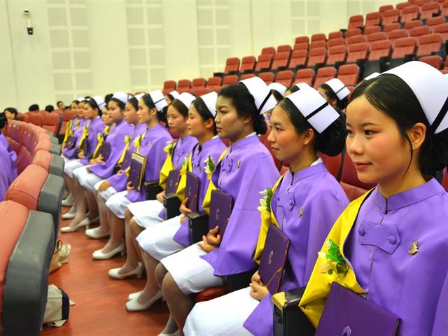 พิธีมอบใบประกาศนียบัตร หลักสูตรประกาศนียบัตรผู้ช่วยพยาบาล รุ่นที่ 9