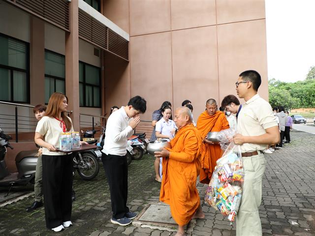 คณะทันตแพทยศาสตร์ มหาวิทยาลัยพะเยา จัดกิจกรรมทำบุญ เนื่องในวันคล้ายวันสถาปนาครบรอบ 14 ปี คณะทันตแพทยศาสตร์ มหาวิทยาลัยพะเยา