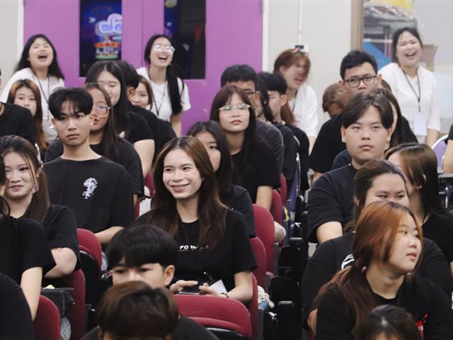 คณะรัฐศาสตร์และสังคมศาสตร์ 