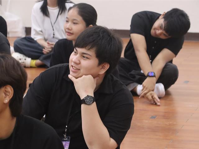 คณะรัฐศาสตร์และสังคมศาสตร์ 