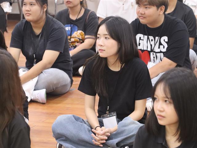 คณะรัฐศาสตร์และสังคมศาสตร์ 