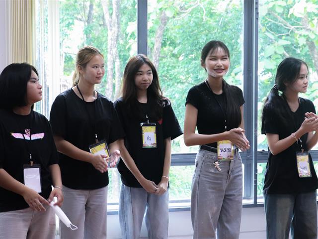 คณะรัฐศาสตร์และสังคมศาสตร์ 