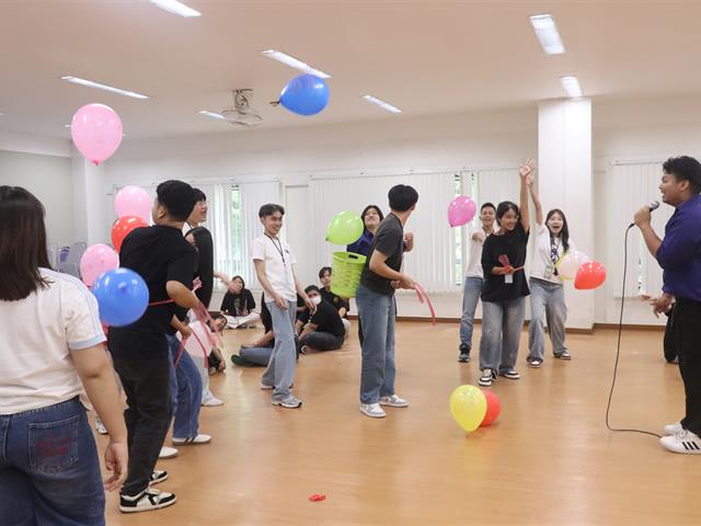 คณะรัฐศาสตร์และสังคมศาสตร์ 