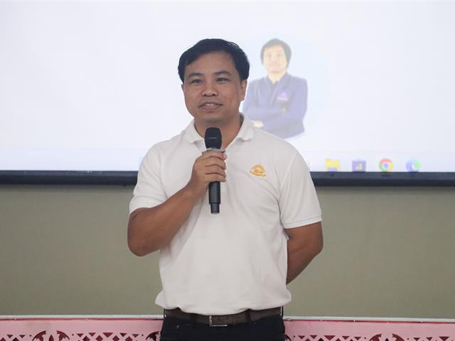 คณะรัฐศาสตร์และสังคมศาสตร์ 