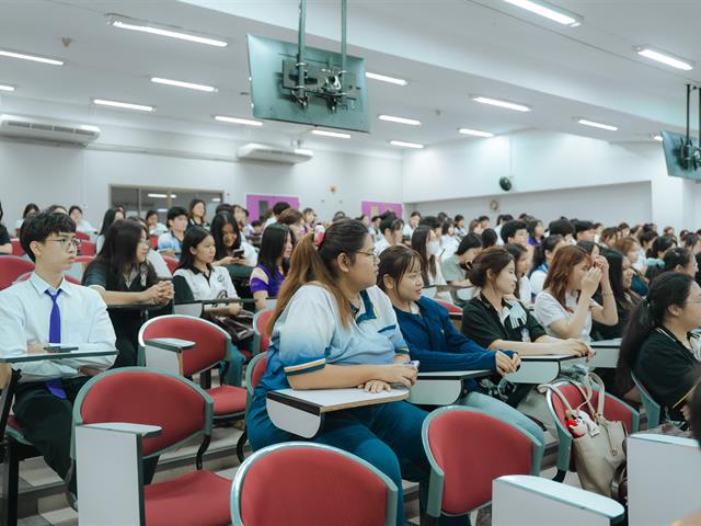 คู่ขนาน