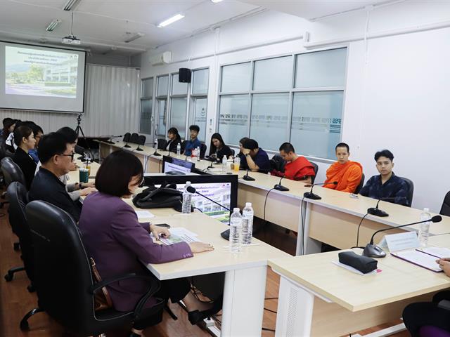 คณะรัฐศาสตร์และสังคมศาสตร์ 