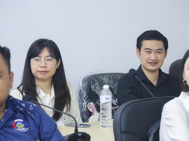 คณะรัฐศาสตร์และสังคมศาสตร์ 