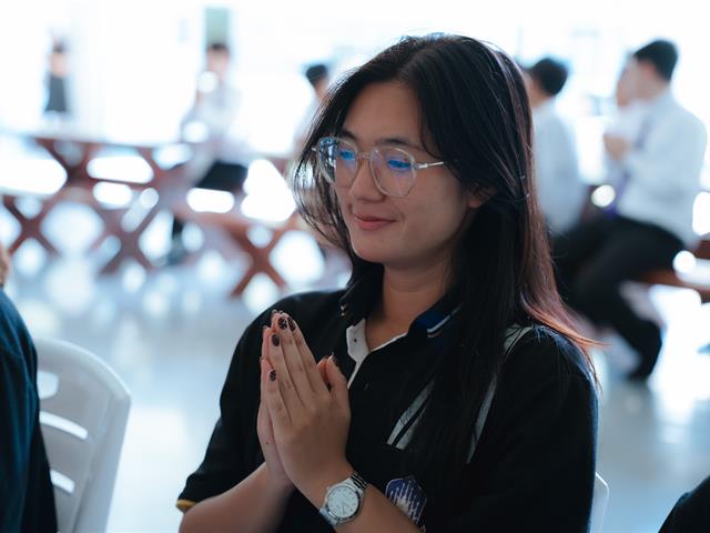 พิธีตักบาตรอุทิศถวายเป็นพระกุศล