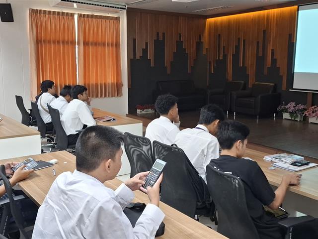 คณะวิศวกรรมศาสตร์ เสริมทักษะนิสิตใหม่ อบรมใช้เครื่องคิดเลขวิทยาศาสตร์เพื่อการเรียนรู้อย่างมีประสิทธิภาพ