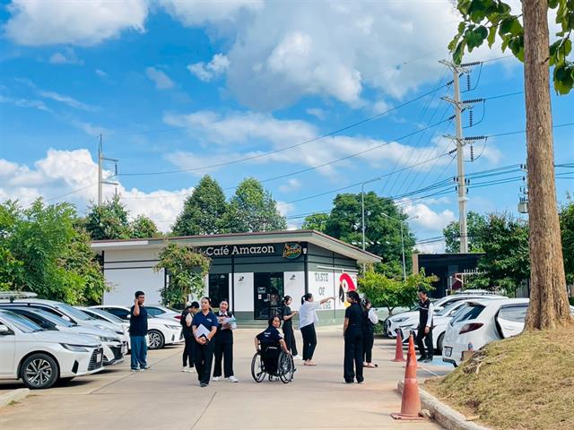 คณะทันตแพทยศาสตร์ มหาวิทยาลัยพะเยา ร่วมกับหน่วยวิจัยและออกแบบเพื่อคนทั้งมวล มหาวิทยาลัยธรรมศาสตร์ ตรวจติดตามการจัดสิ่งอำนวยความสะดวกสำหรับคนพิการและทุกคนในสังคม ประจำปี 2569