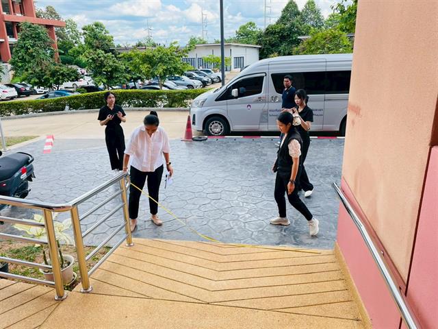 คณะทันตแพทยศาสตร์ มหาวิทยาลัยพะเยา ร่วมกับหน่วยวิจัยและออกแบบเพื่อคนทั้งมวล มหาวิทยาลัยธรรมศาสตร์ ตรวจติดตามการจัดสิ่งอำนวยความสะดวกสำหรับคนพิการและทุกคนในสังคม ประจำปี 2569