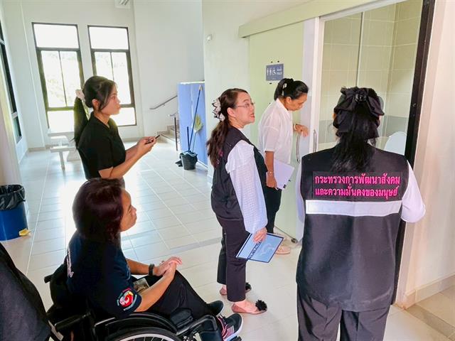 คณะทันตแพทยศาสตร์ มหาวิทยาลัยพะเยา ร่วมกับหน่วยวิจัยและออกแบบเพื่อคนทั้งมวล มหาวิทยาลัยธรรมศาสตร์ ตรวจติดตามการจัดสิ่งอำนวยความสะดวกสำหรับคนพิการและทุกคนในสังคม ประจำปี 2569