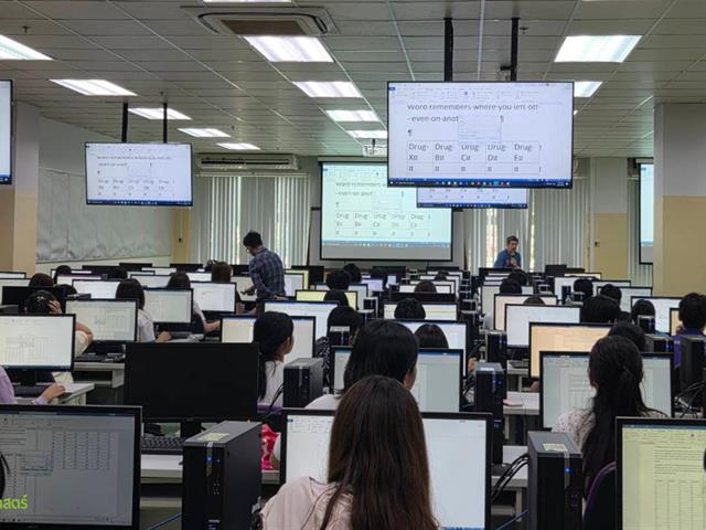 อบรมเชิงปฏิบัติการการใช้โปรแกรม Microsoft Word และ Excel สำหรับนิสิตเภสัชศาสตร์