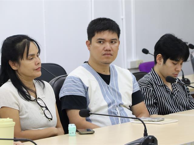 คณะรัฐศาสตร์และสังคมศาสตร์ 