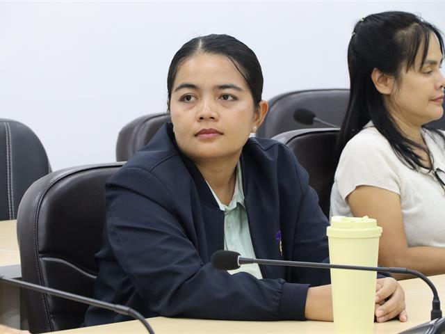 คณะรัฐศาสตร์และสังคมศาสตร์ 