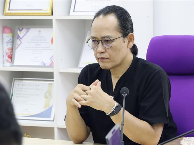 คณะรัฐศาสตร์และสังคมศาสตร์ 