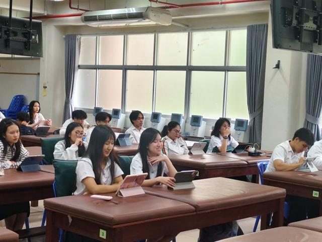 โครงการ21th century skills สำหรับนิสิต กิจกรรมที่ 2 การใช้ภาษาอังกฤษเพื่อนำเสนอบทความทางวิชาการอย่างมีประสิทธิภาพ