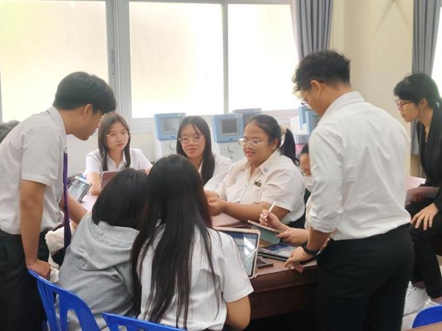 โครงการ21th century skills สำหรับนิสิต กิจกรรมที่ 2 การใช้ภาษาอังกฤษเพื่อนำเสนอบทความทางวิชาการอย่างมีประสิทธิภาพ